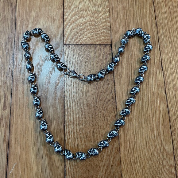 ❌SOLD❌Heavy skull necklace - Picture 3 of 14